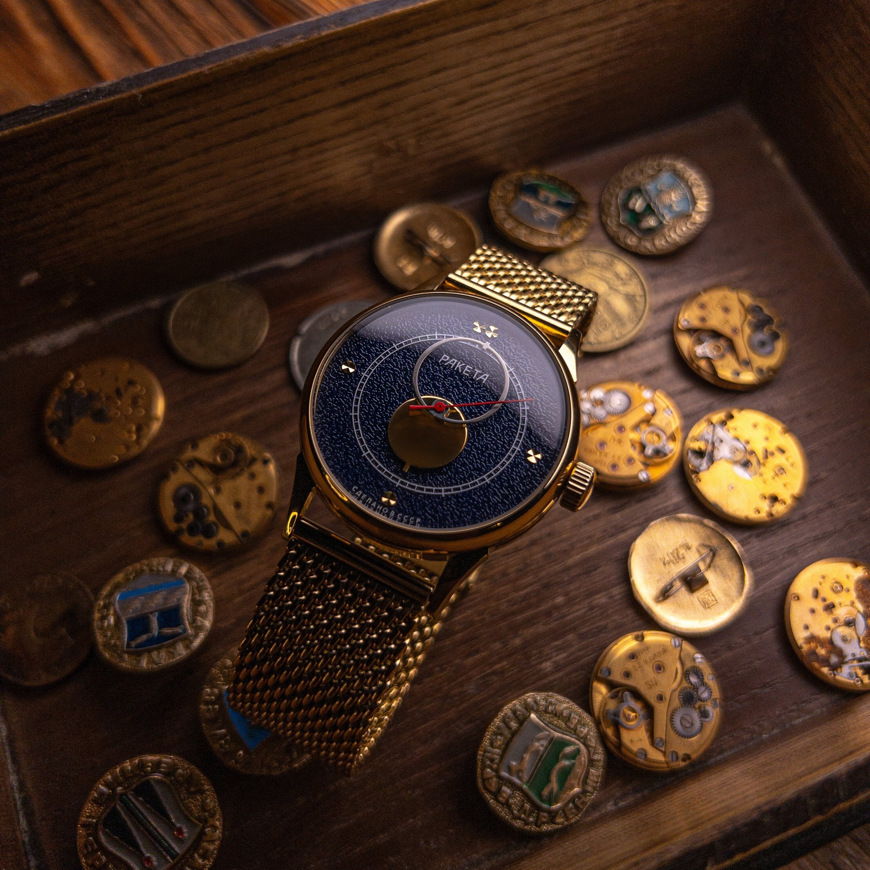 Montre-bracelet vintage pour homme Raketa Copernicus « Bleu océan » années 1980